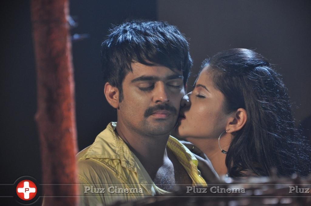 Uyirukku Uyiraga Movie Hot Stills | Picture 683552